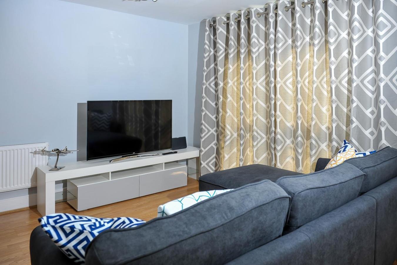 The Pavilions By Select Sa Windsor Esterno foto